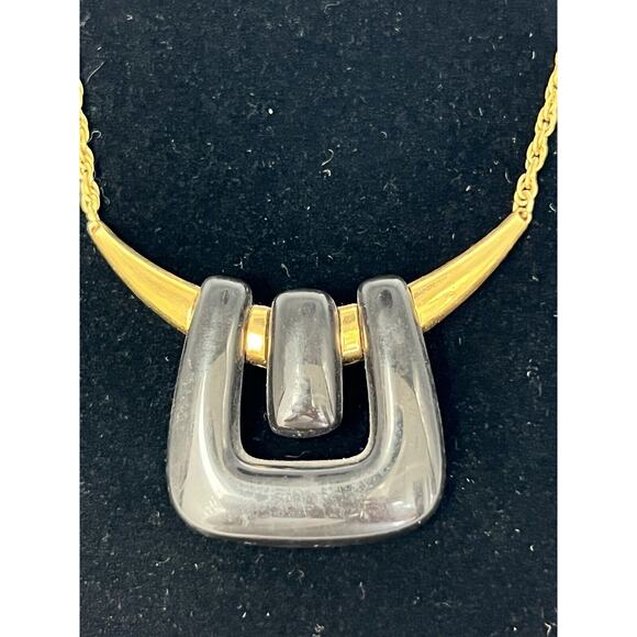 Vtg Trifari Black Plastic Collar Necklace Gold Tone CROWN 15" Signed Designer - Picture 2 of 6